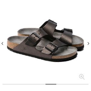 ✨Birkenstock Arizona Leather Washed Metallic Black Sandals✨